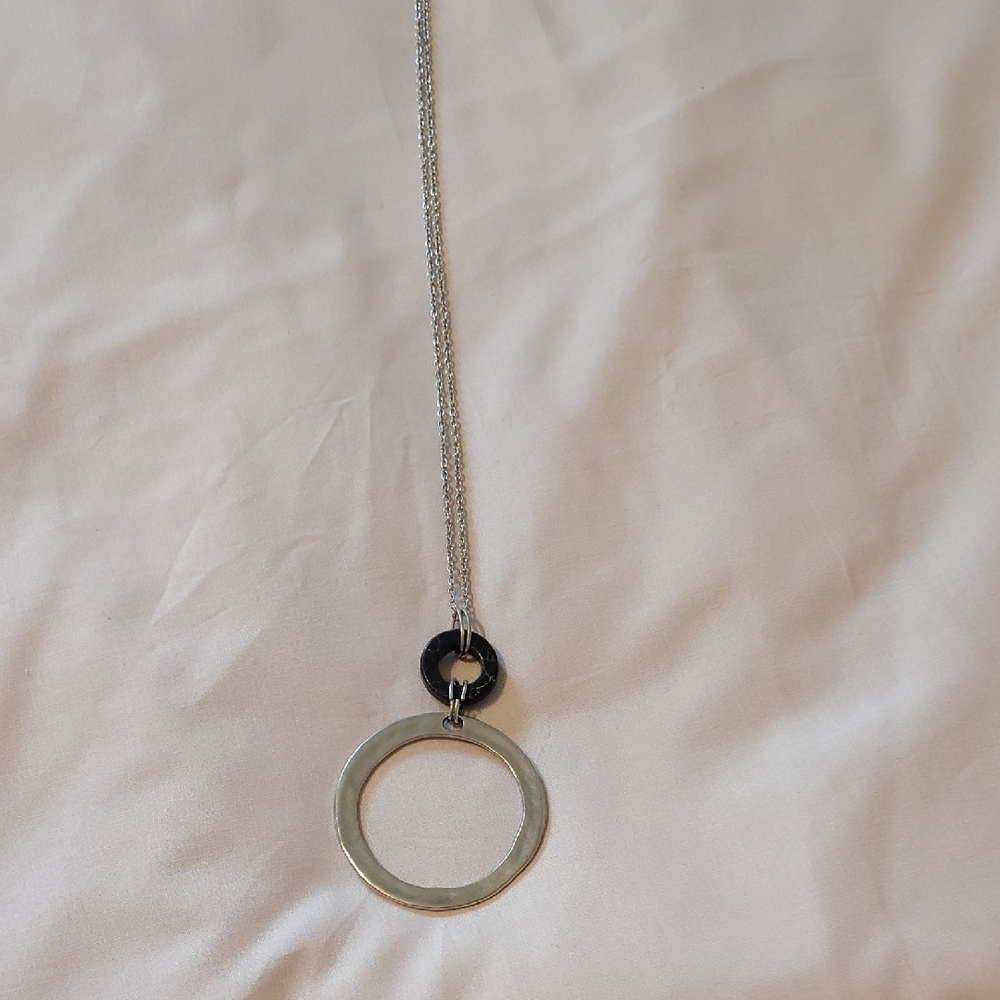 Elegant Silver Pendant Necklace